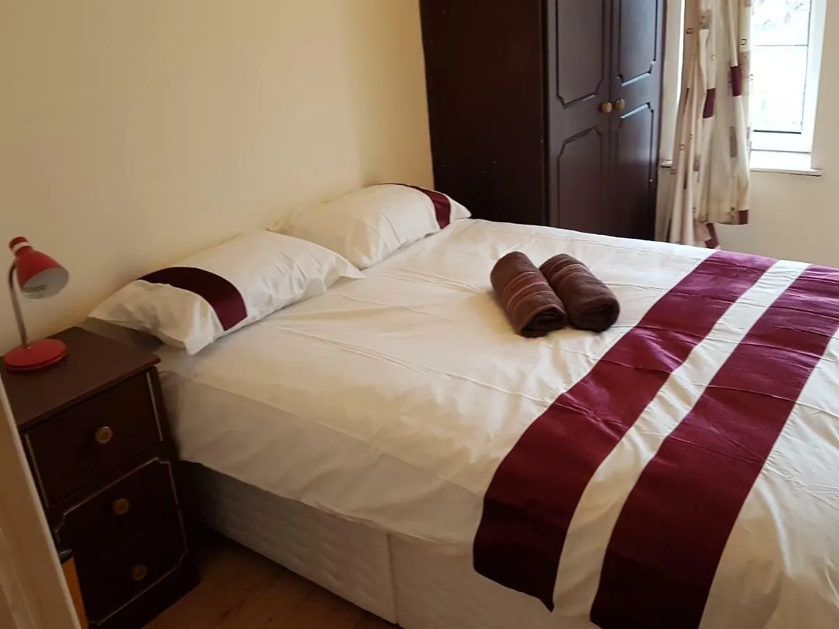 Cosy 3 Bedroom Apartment Cork City With Great View 0*,  أيرلندا