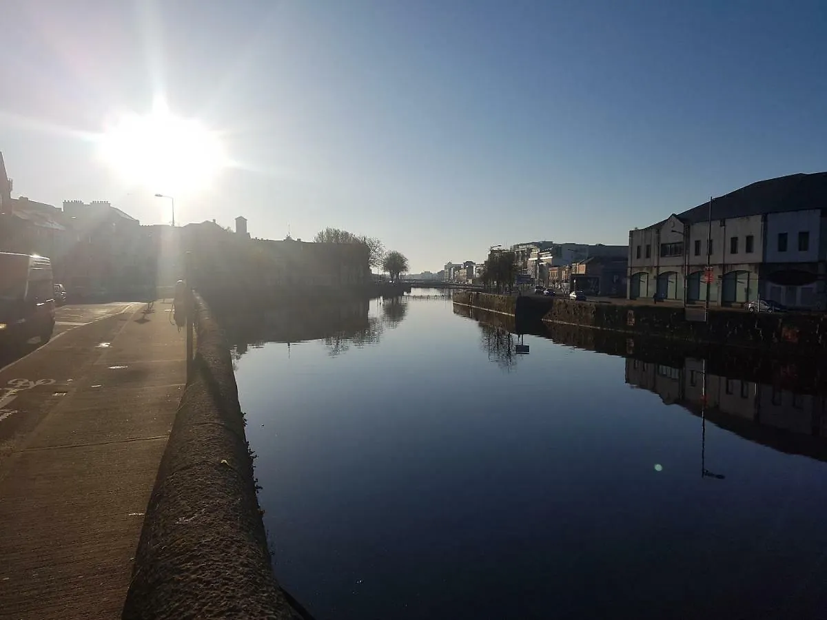 Cosy 3 Bedroom Apartment Cork City With Great View