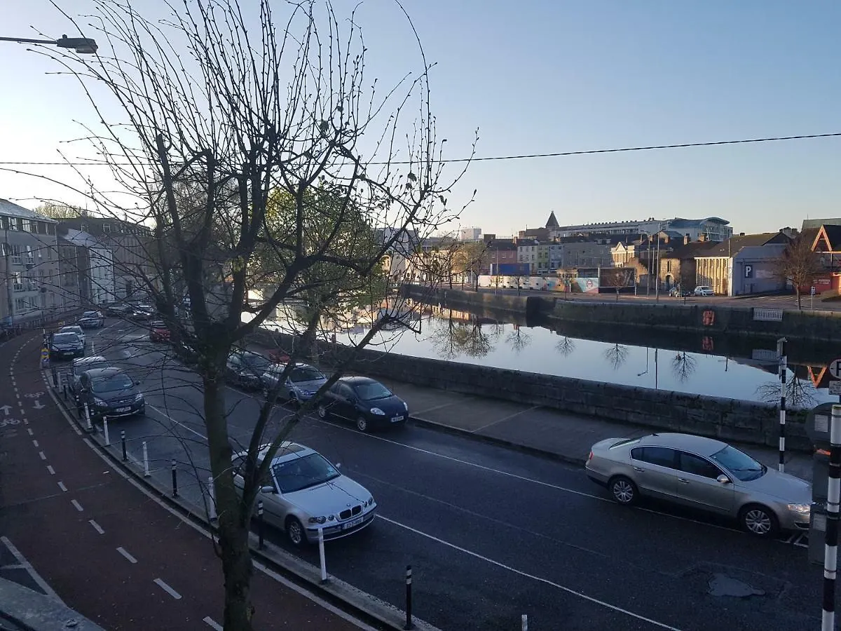 Cosy 3 Bedroom Apartment Cork City With Great View